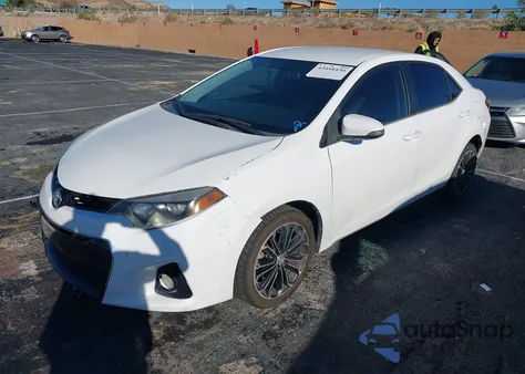 2015 Toyota Corolla S Plus z USA, uszkodzony, nr VIN 5YFBURHE2FP321196